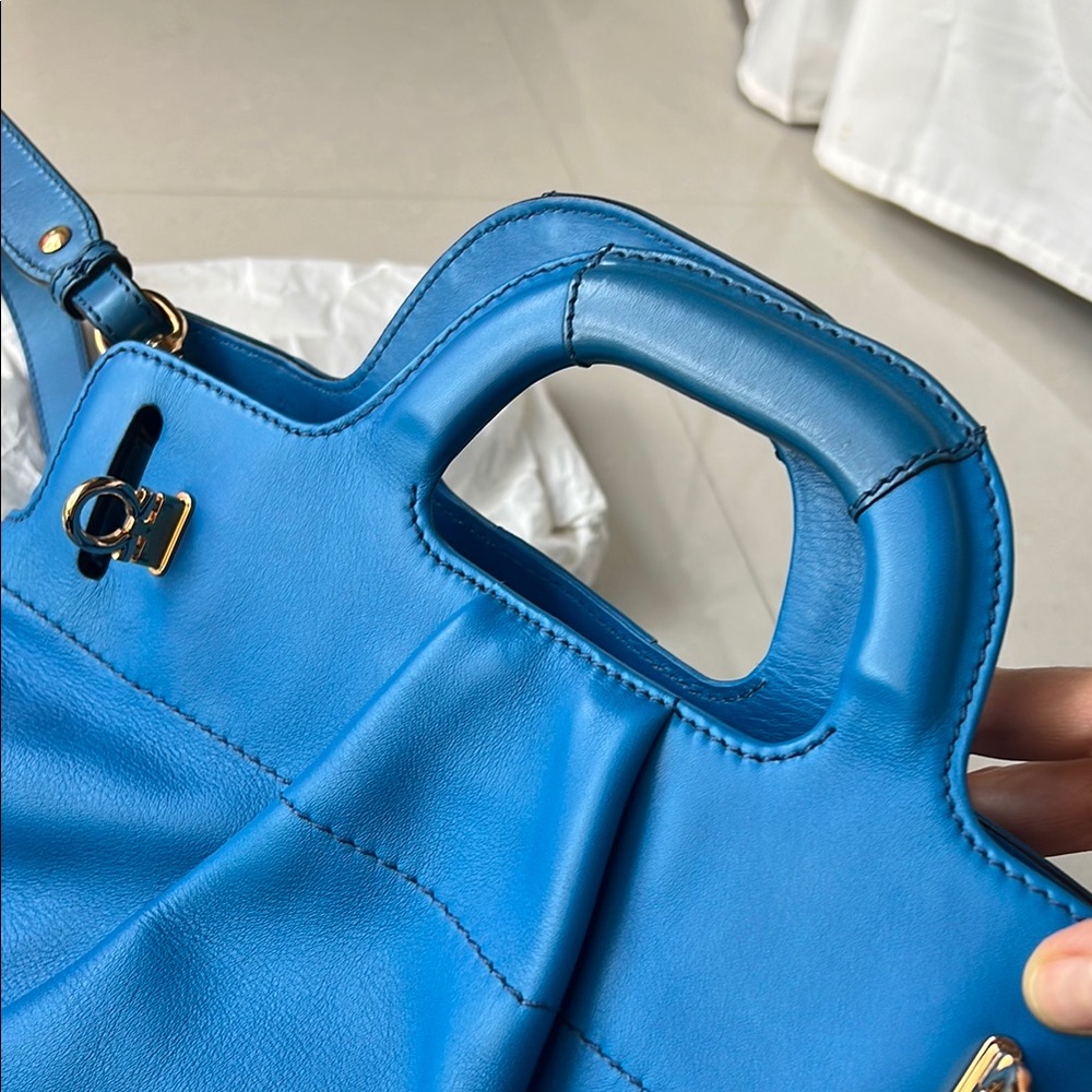 Salvatore Ferragamo Gancini Blue Leather 2 Way Handbag Like New Condition - Picture 15 of 15